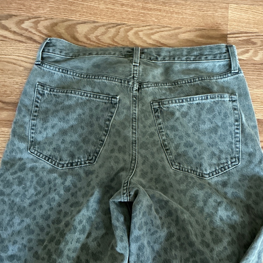 Universal Thread Green Patterned Denim - image 3
